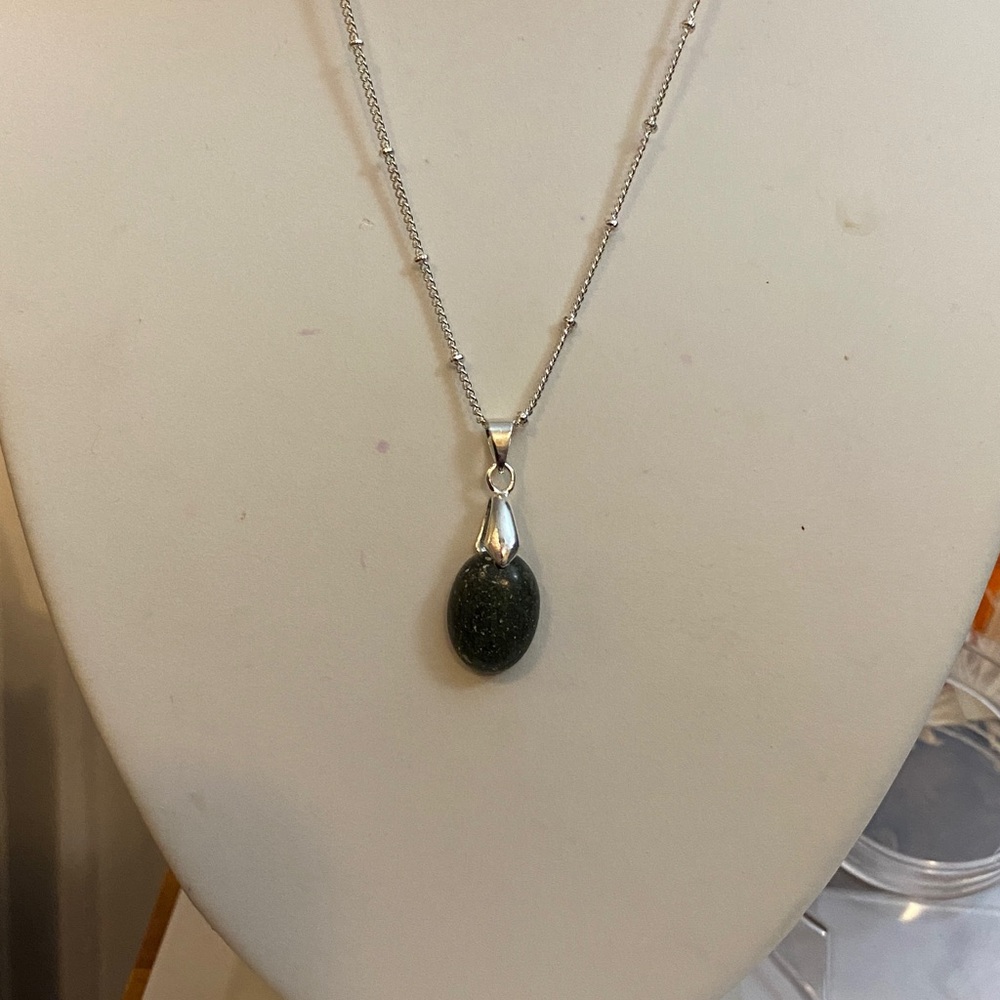 NEW Black Onyx Crystal Gemstone necklace